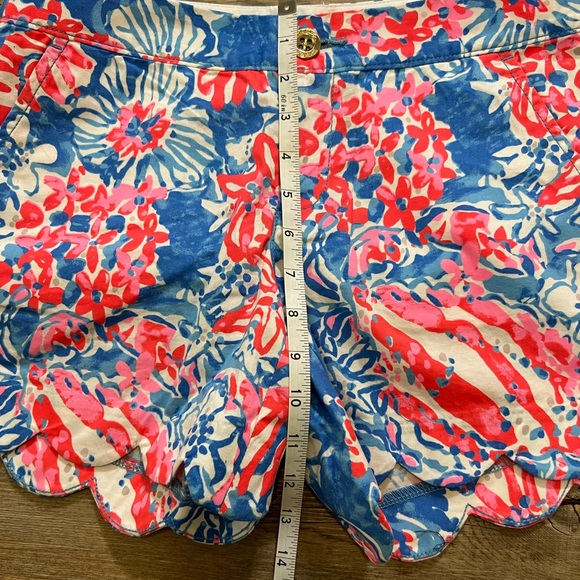 Lilly Pulitzer red white and blue pop pop printed buttercup scalloped shorts - Picture 7 of 13